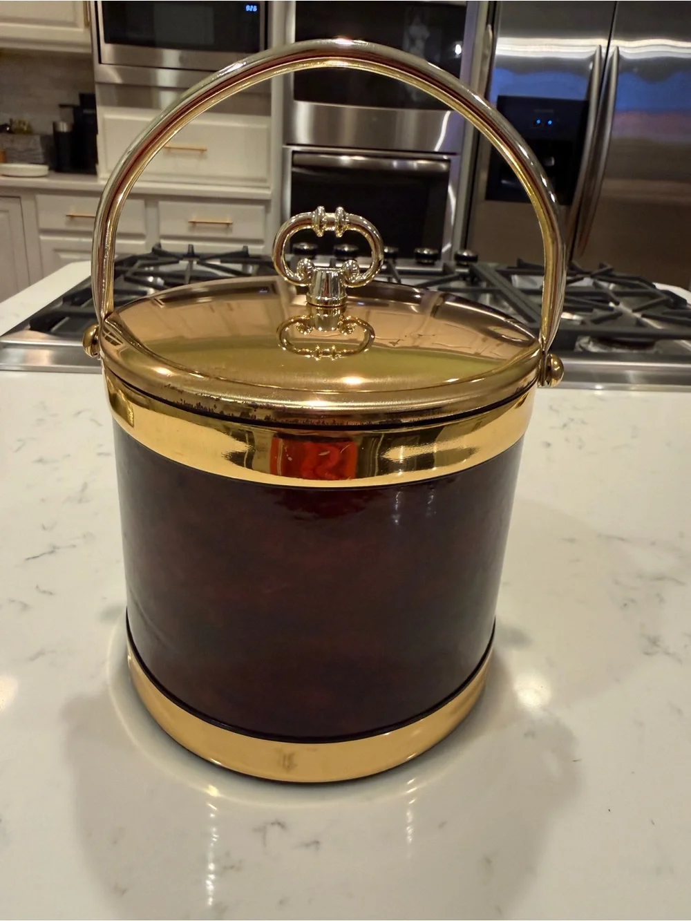 Kraftware Faux Wood Ice Bucket Gold Tone Lid Handle & Tongs Mid Century Barware